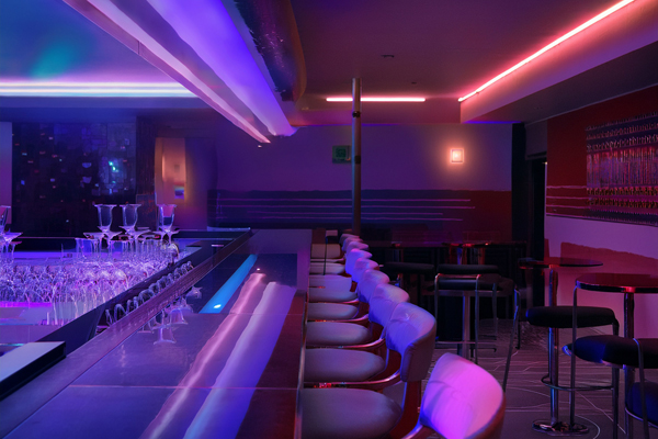 リアル店舗設置で新しい出会い